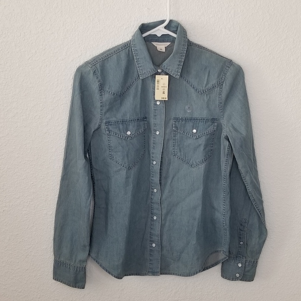 NWT Aeropostale Long Sleeve Classic Collared Denim
